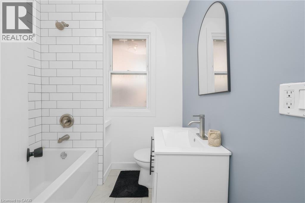 153 Gage Avenue N, Hamilton, ON