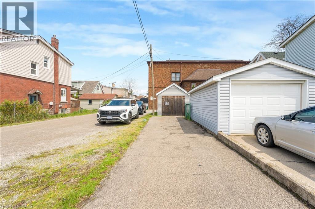 153 Gage Avenue N, Hamilton, ON