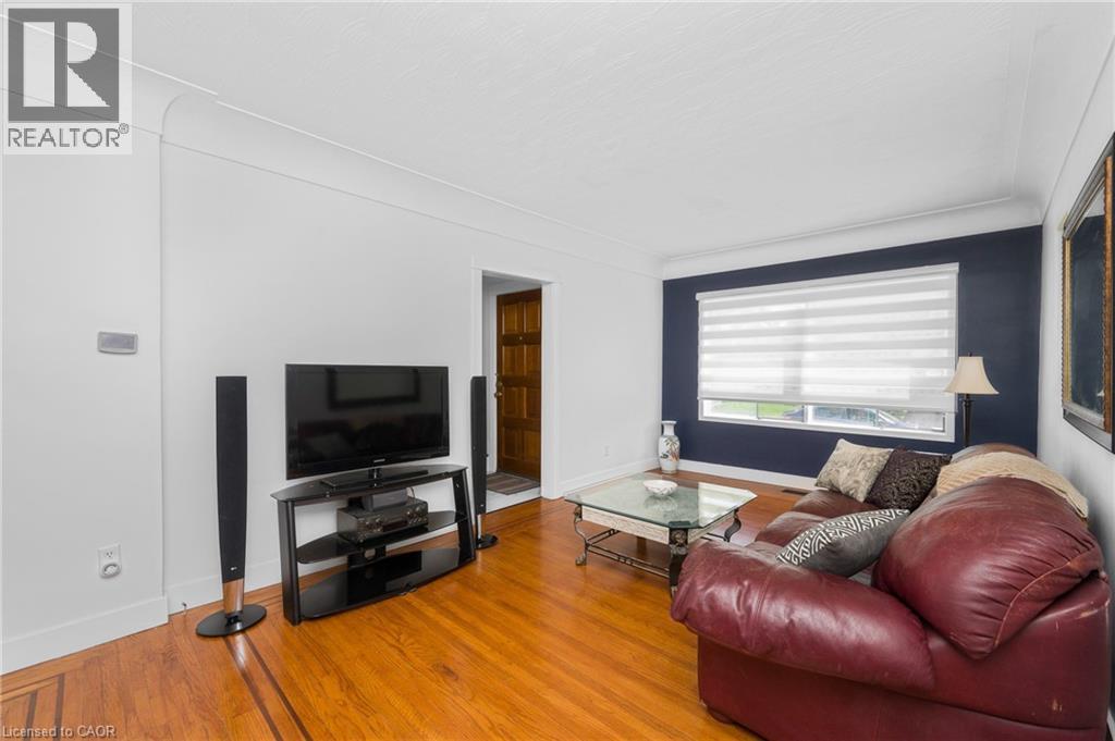 153 Gage Avenue N, Hamilton, ON