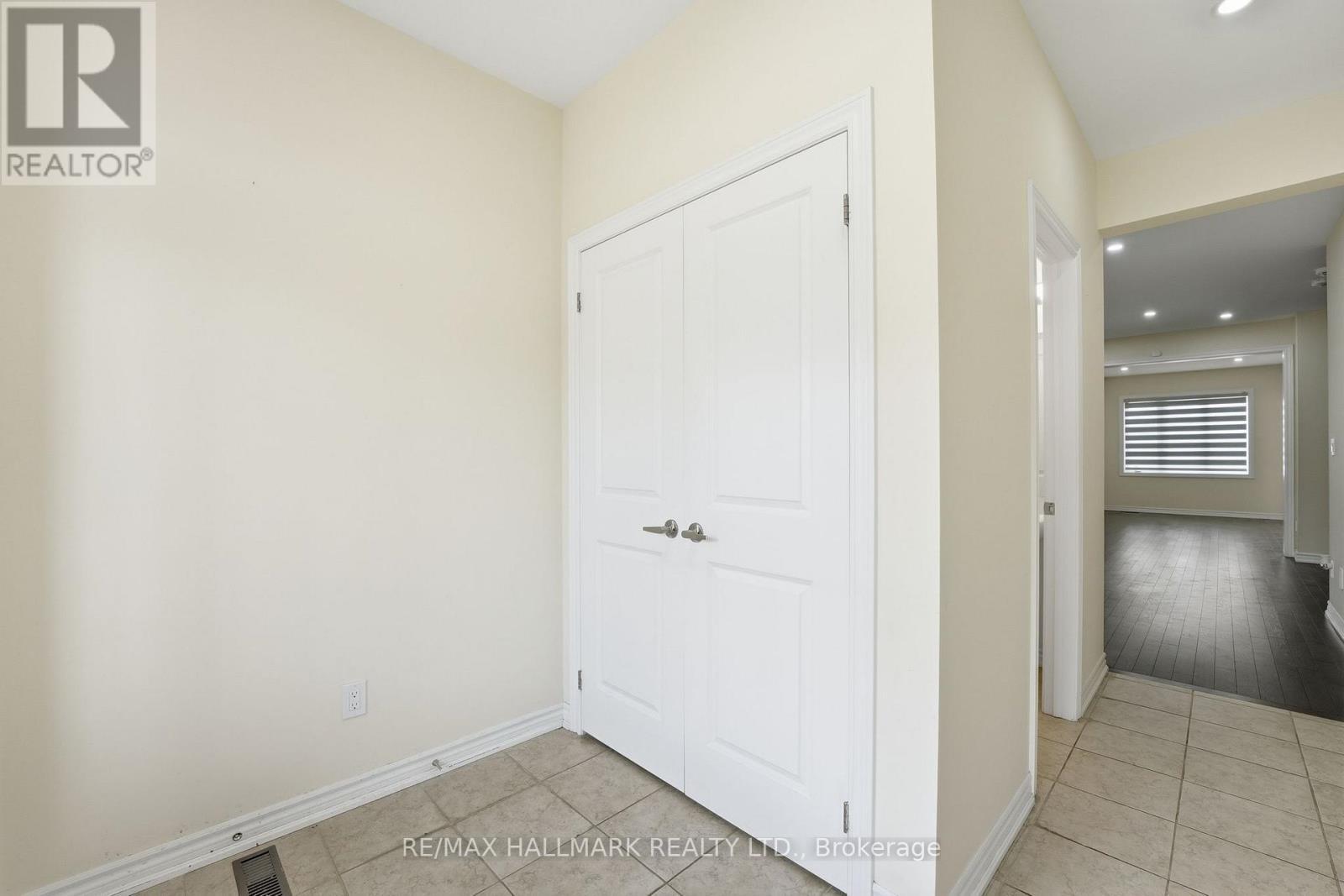 20 Bertram Gate, Whitby, ON