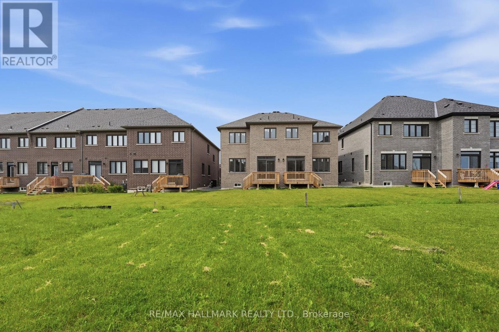 20 Bertram Gate, Whitby, ON
