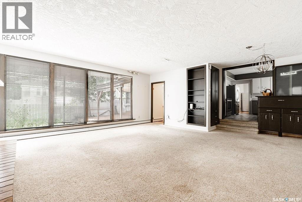 1004 University Drive, Saskatoon, SK