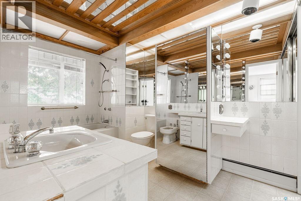 1004 University Drive, Saskatoon, SK
