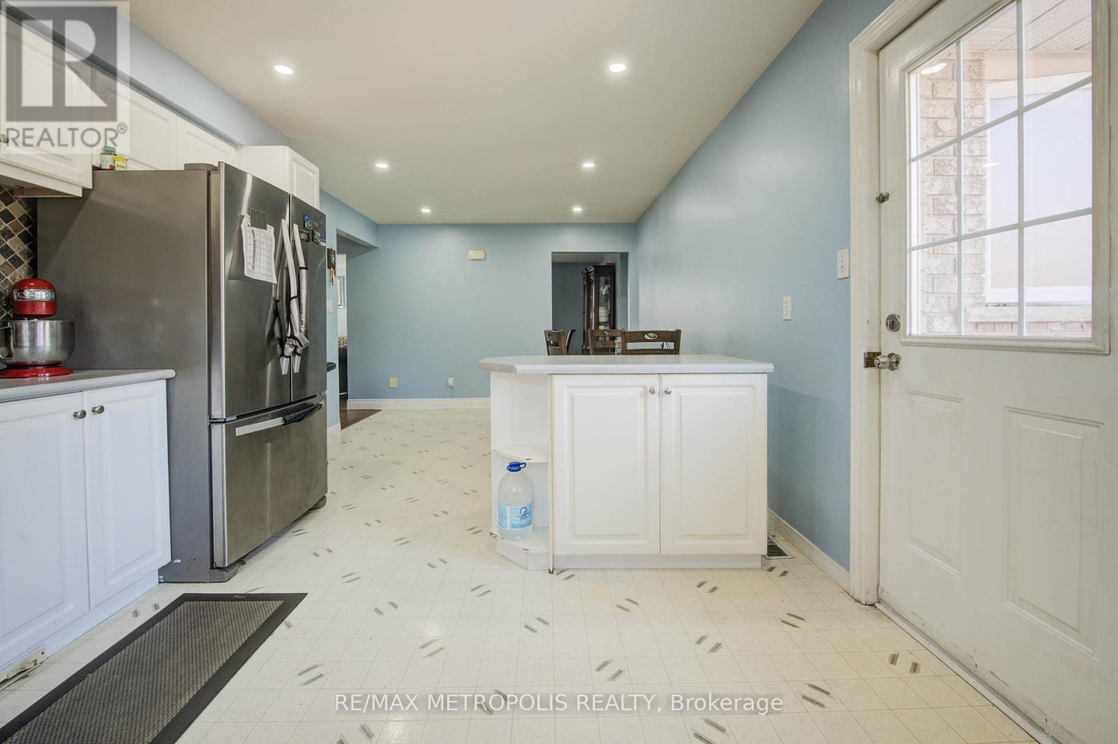 258 Saginaw Parkway, Cambridge, ON