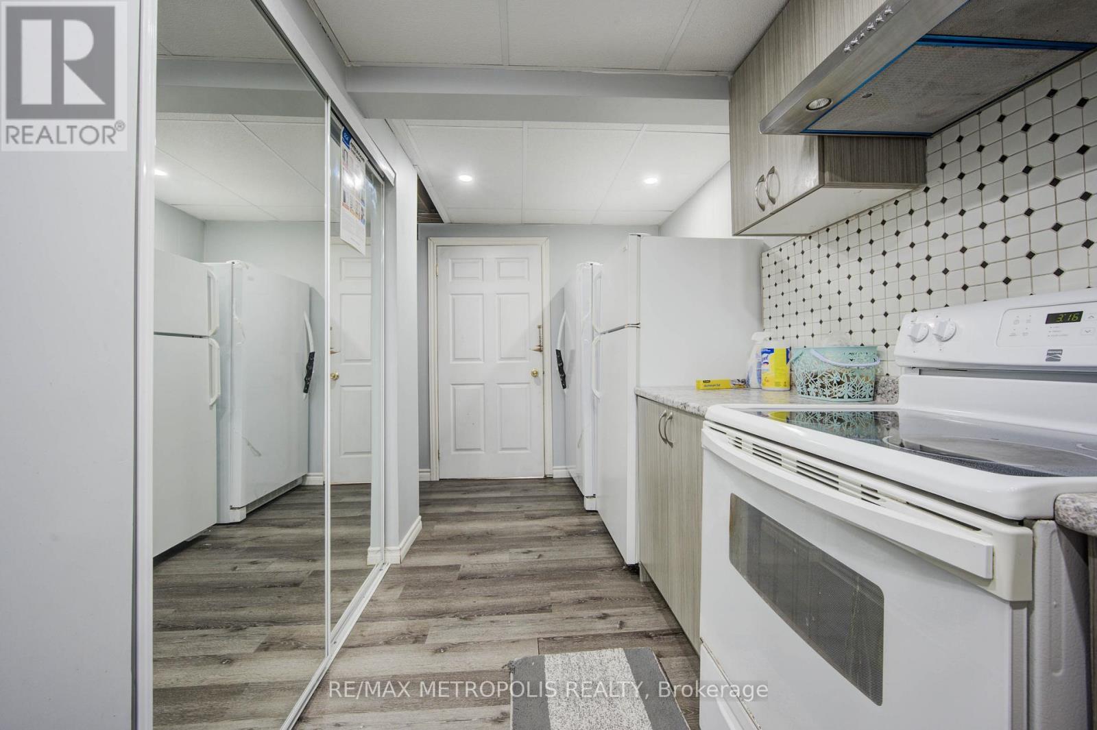 258 Saginaw Parkway, Cambridge, ON