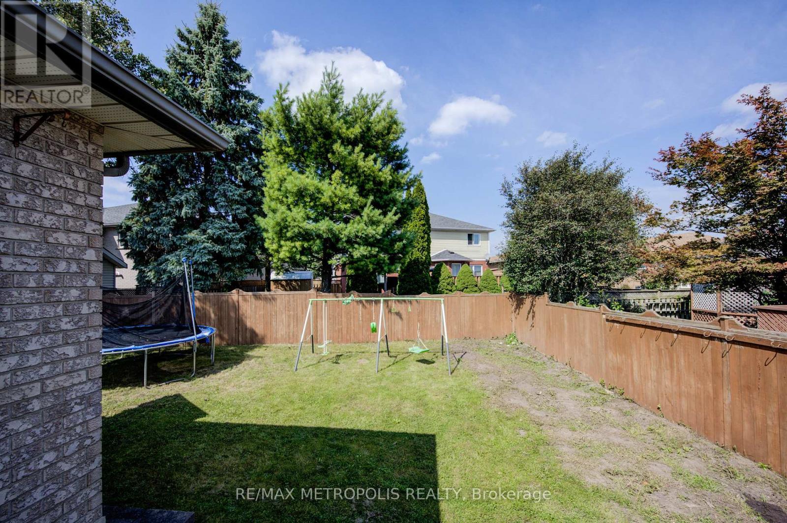 258 Saginaw Parkway, Cambridge, ON