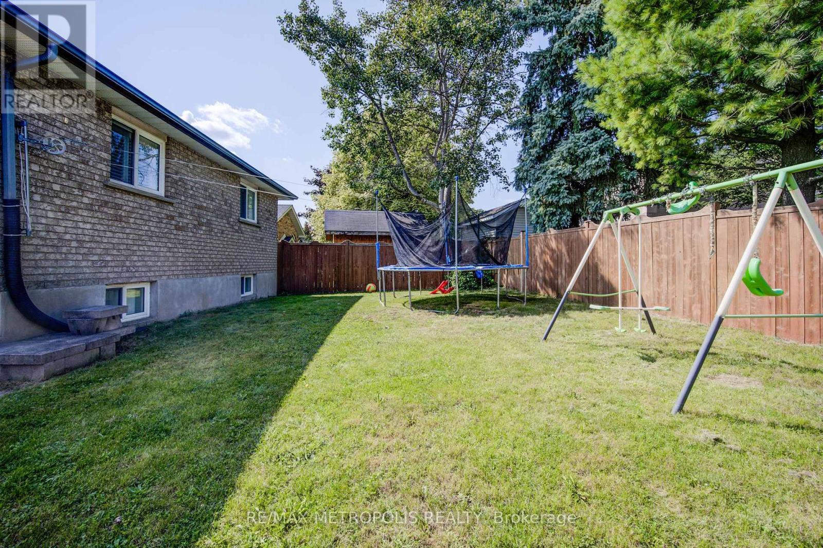 258 Saginaw Parkway, Cambridge, ON