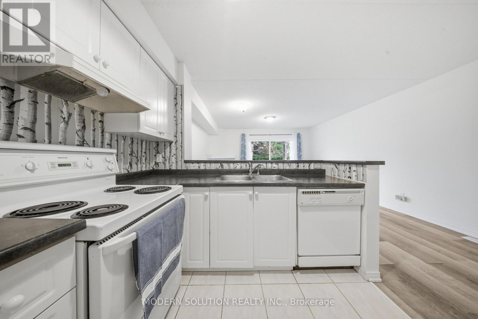 307 Mariners Way, Collingwood, ON