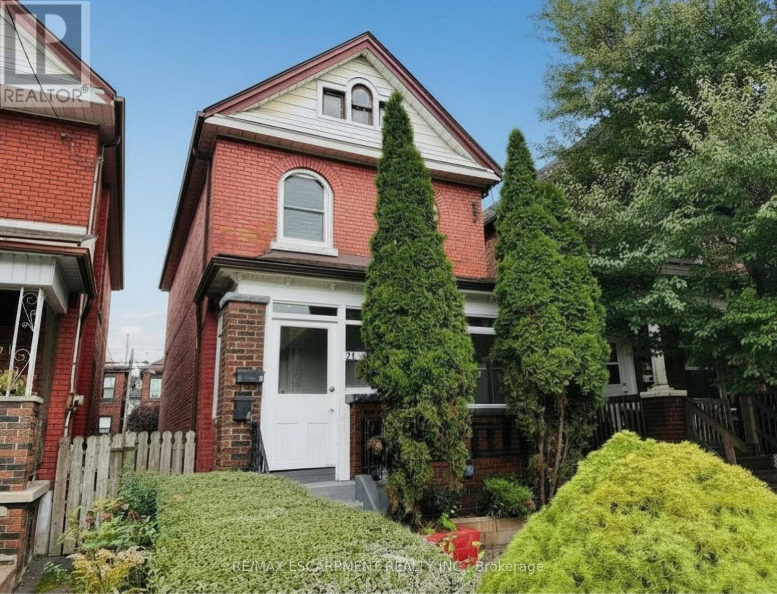 24 Somerset Avenue, Hamilton, ON
