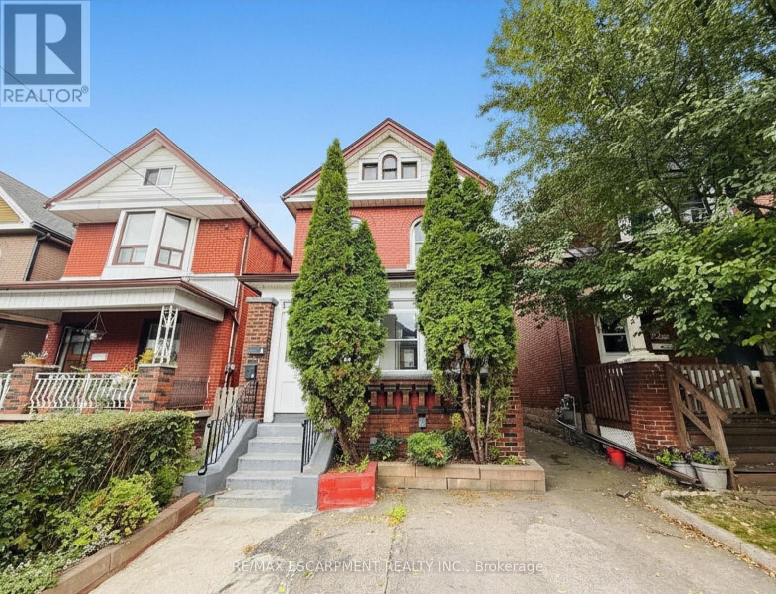 24 Somerset Avenue, Hamilton, ON