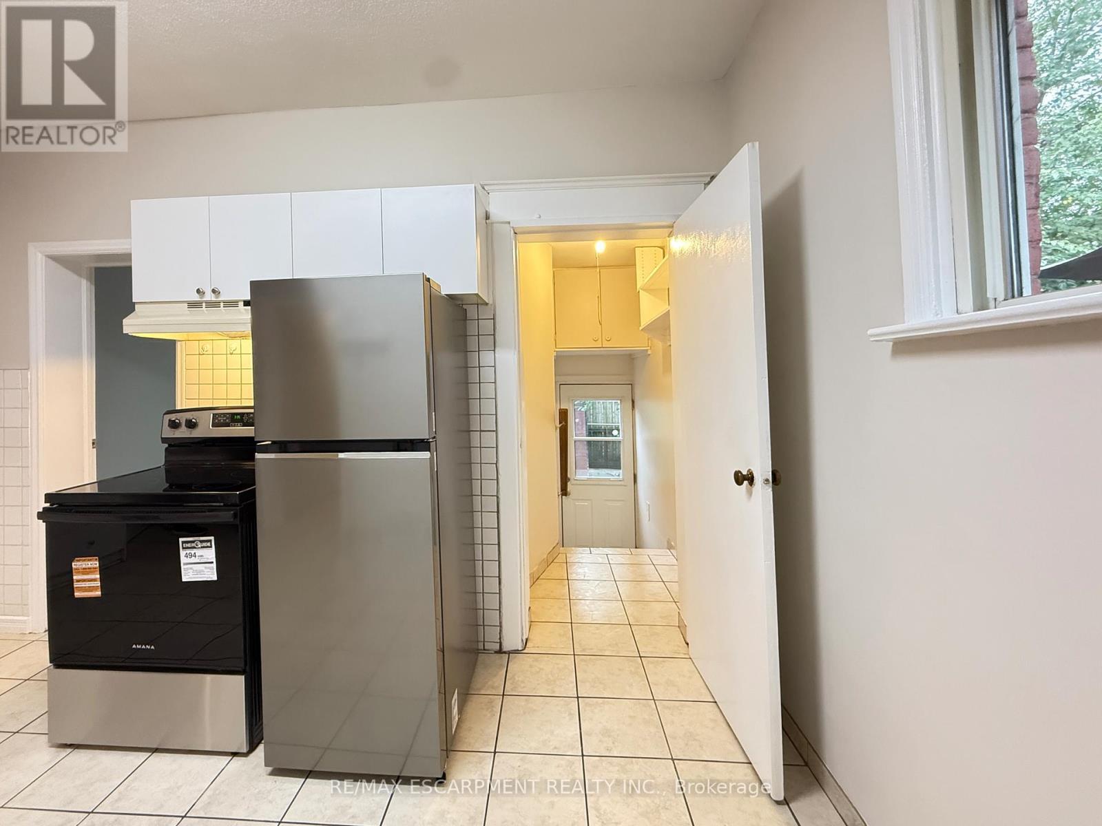 24 Somerset Avenue, Hamilton, ON
