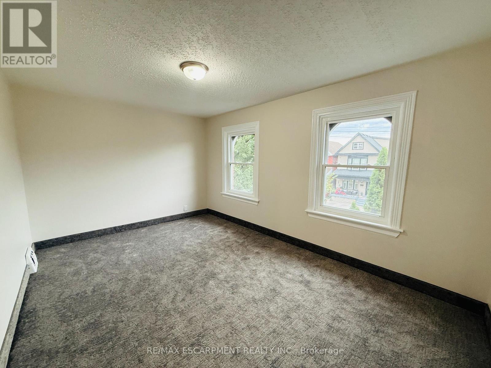 24 Somerset Avenue, Hamilton, ON