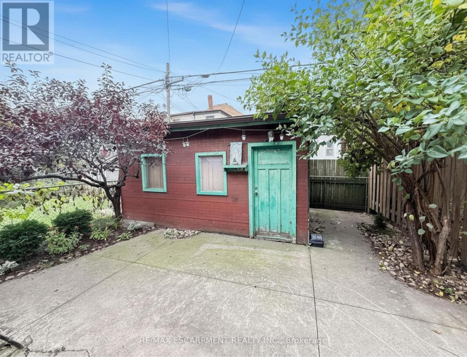 24 Somerset Avenue, Hamilton, ON