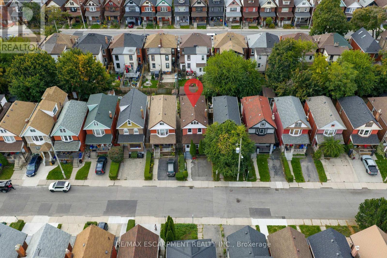 24 Somerset Avenue, Hamilton, ON