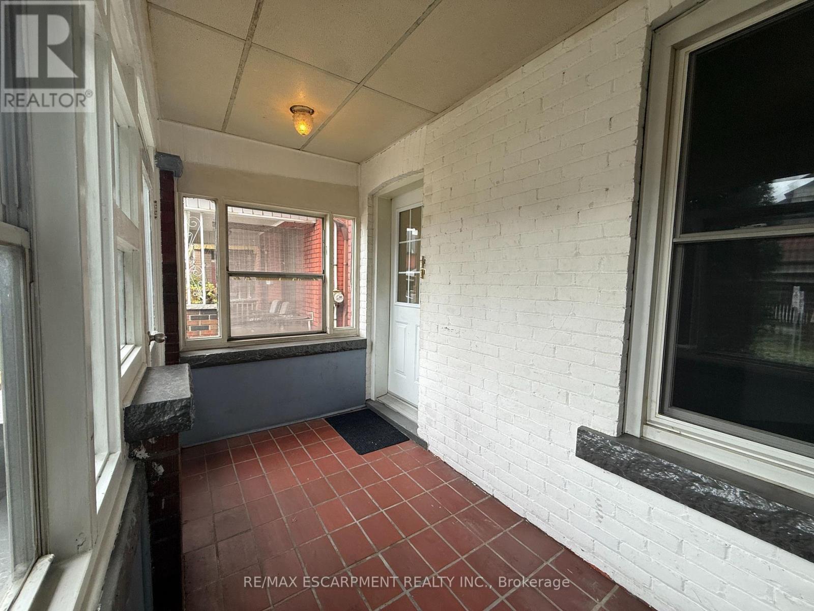 24 Somerset Avenue, Hamilton, ON