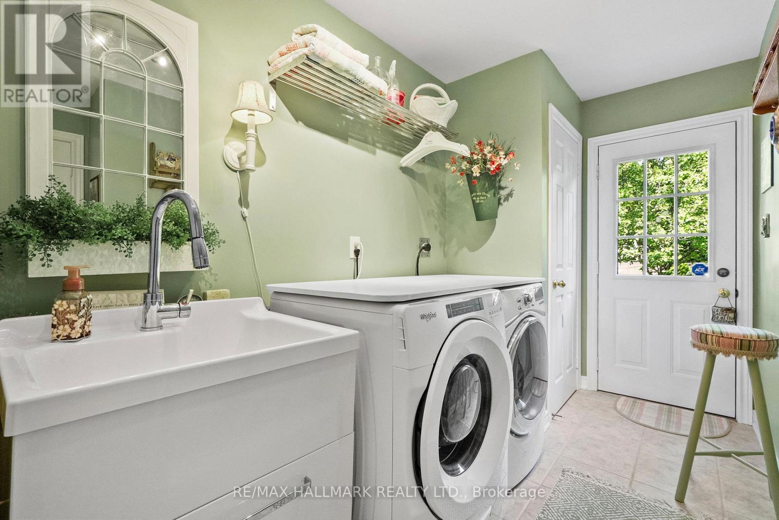 4 Lythgoe Lane, Ajax, ON