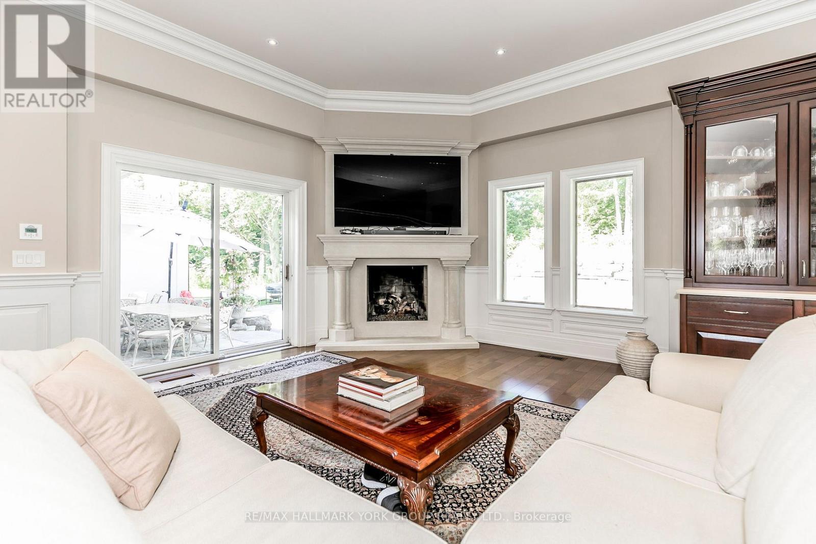 1865 Davis Drive W, King, ON