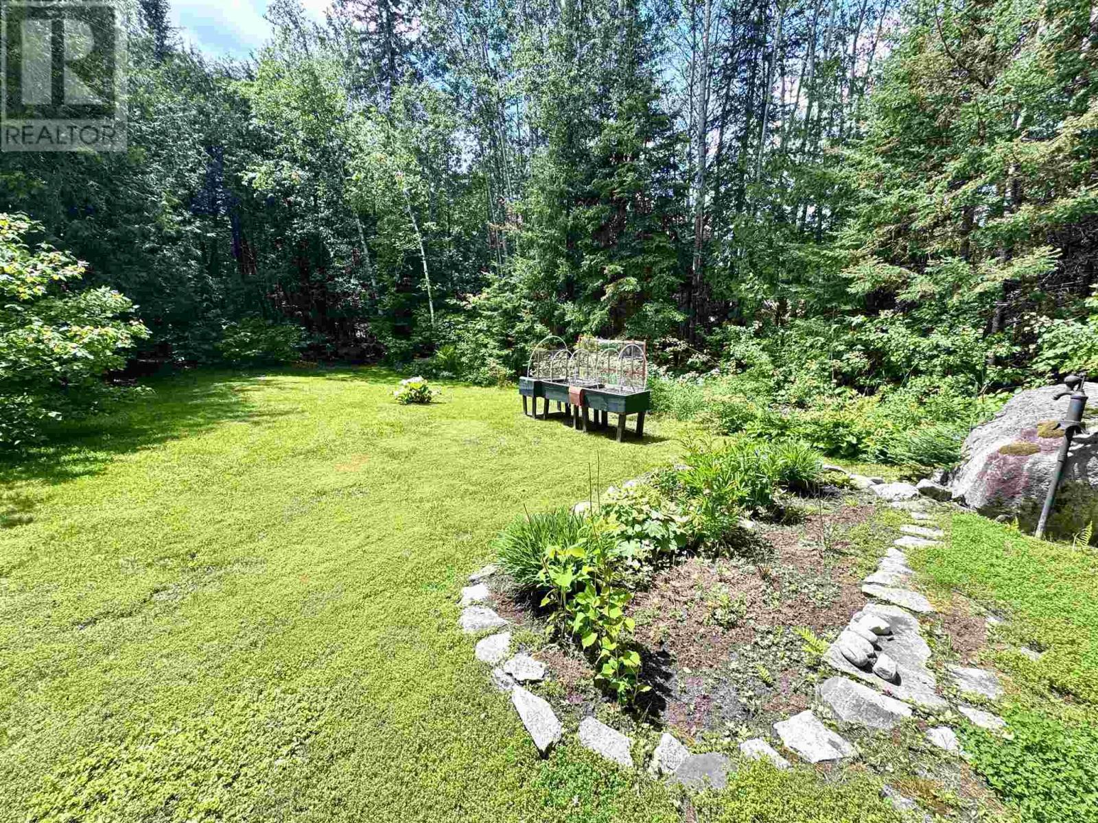523 Lyndale Rd, White River, ON