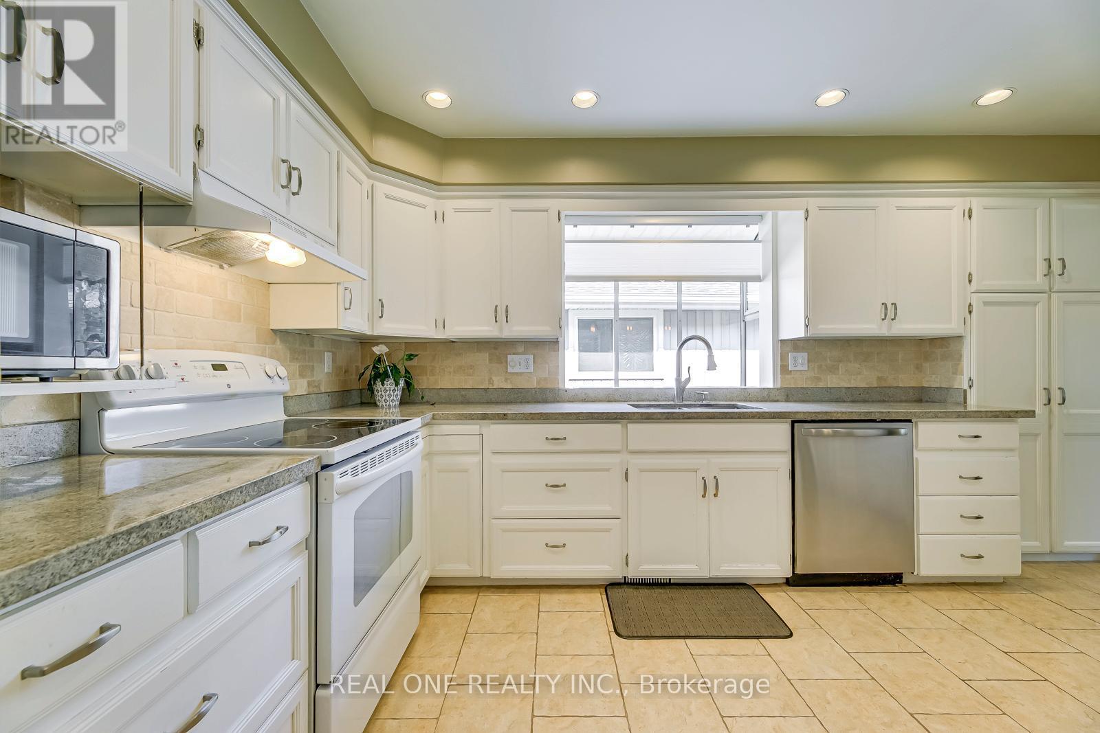 604 Bridle Wood, Burlington, ON