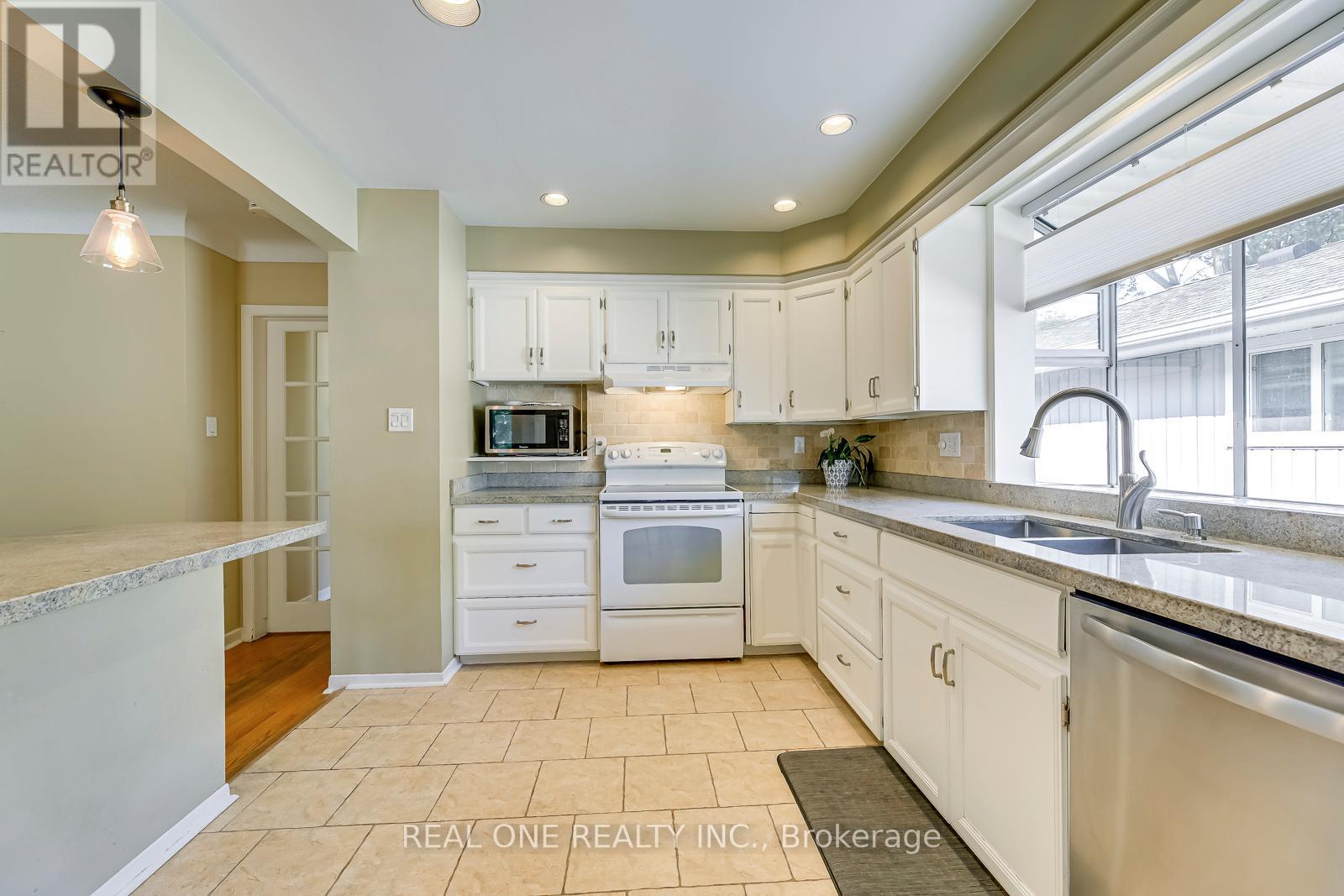 604 Bridle Wood, Burlington, ON