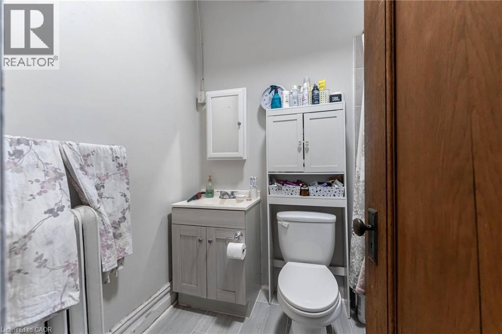 UNIT C - 25 West Avenue S, Hamilton, ON