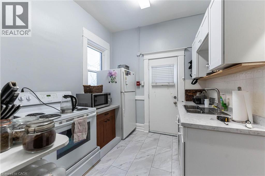 UNIT A - 25 West Avenue S, Hamilton, ON
