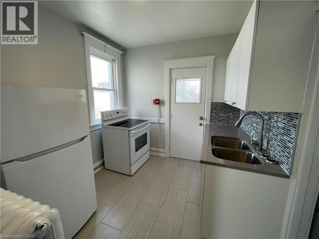 UNIT E - 25 West Avenue S, Hamilton, ON