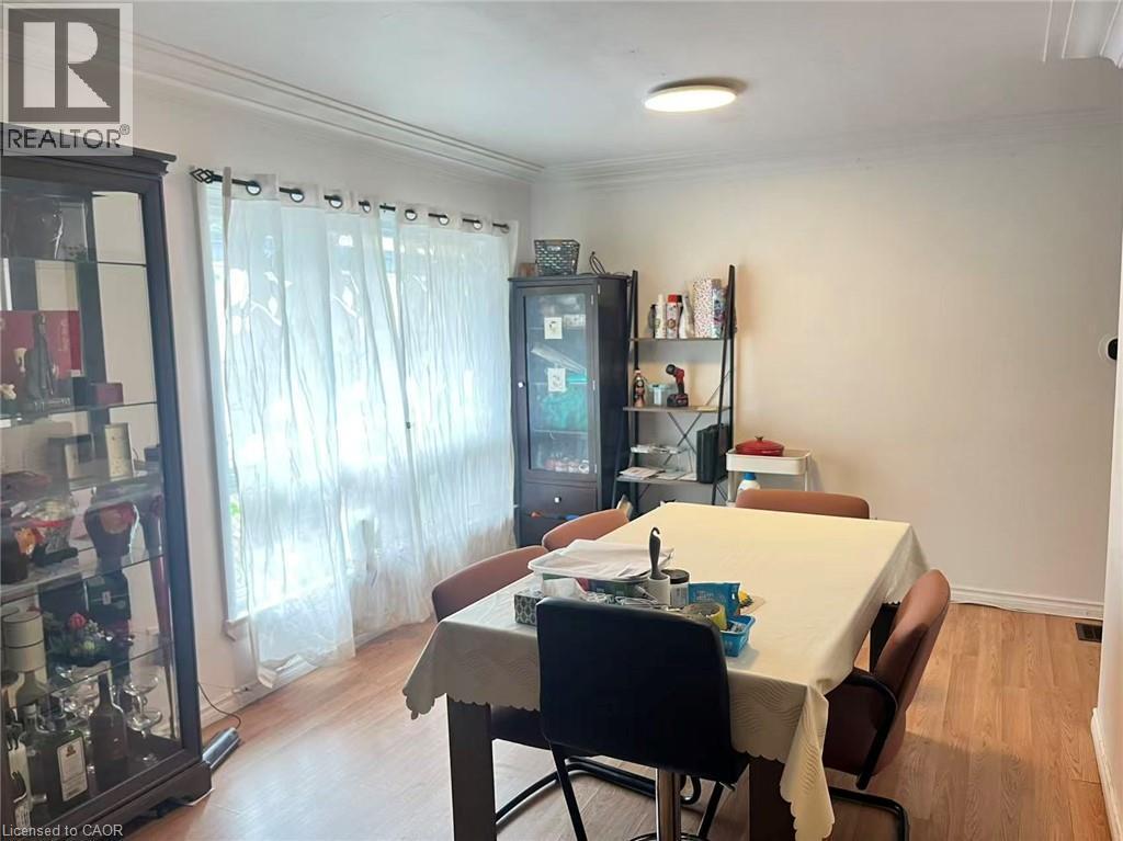 Image quality insufficient for description - 110 Peppler Street, Waterloo, ON