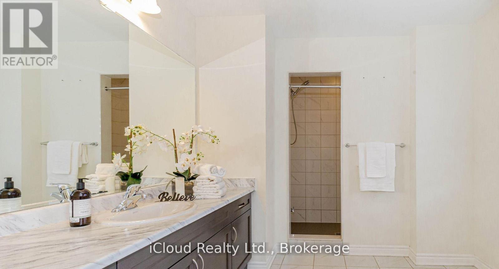 98 Eberly Woods Drive, Caledon, ON - Indoor Photo Showing Bathroom