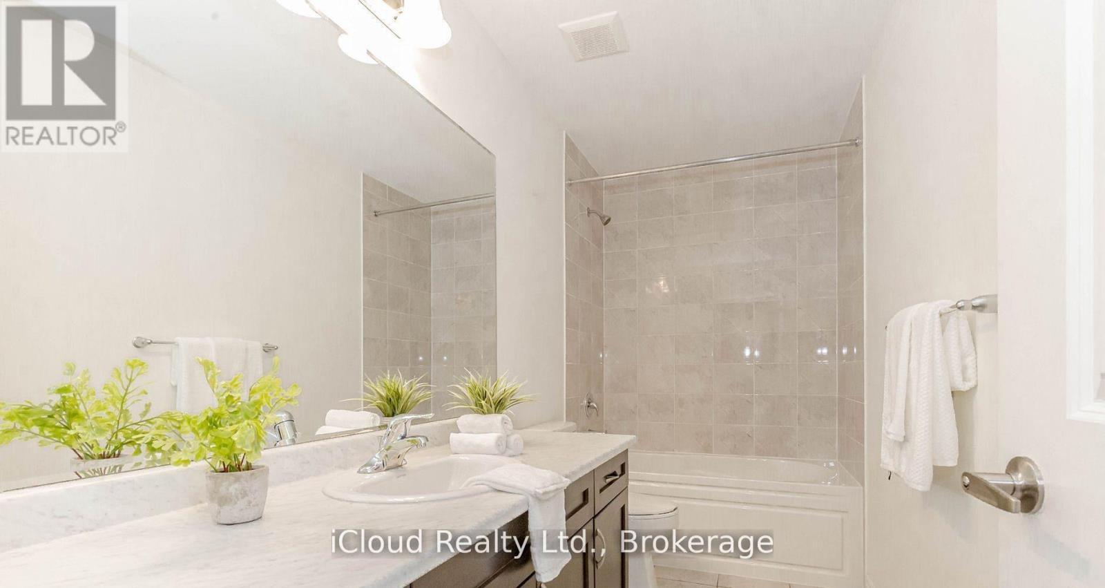 98 Eberly Woods Drive, Caledon, ON - Indoor Photo Showing Bathroom