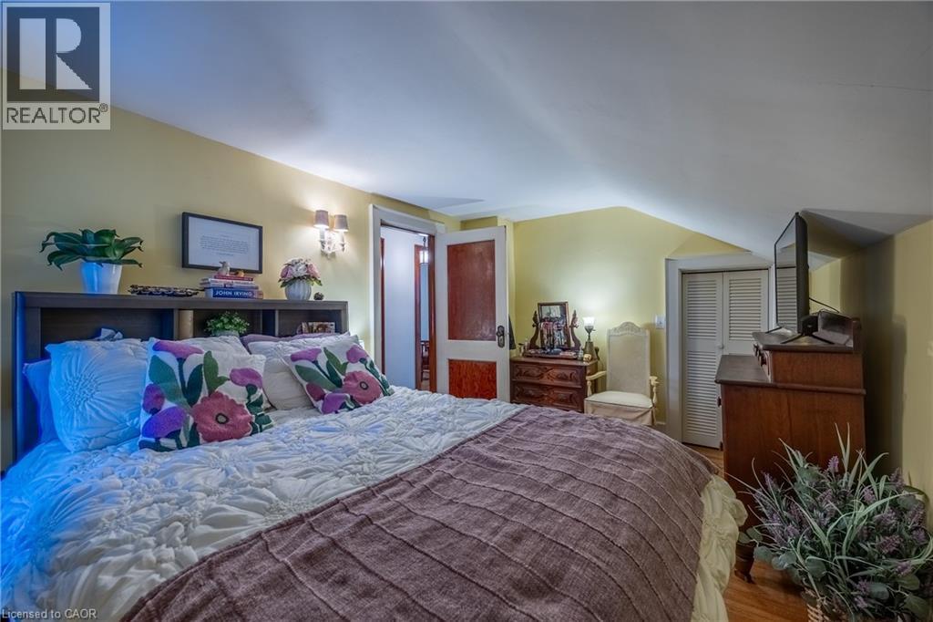 Second Bedroom - 72 Crescent Boulevard, Simcoe, ON - Indoor Photo Showing Bedroom
