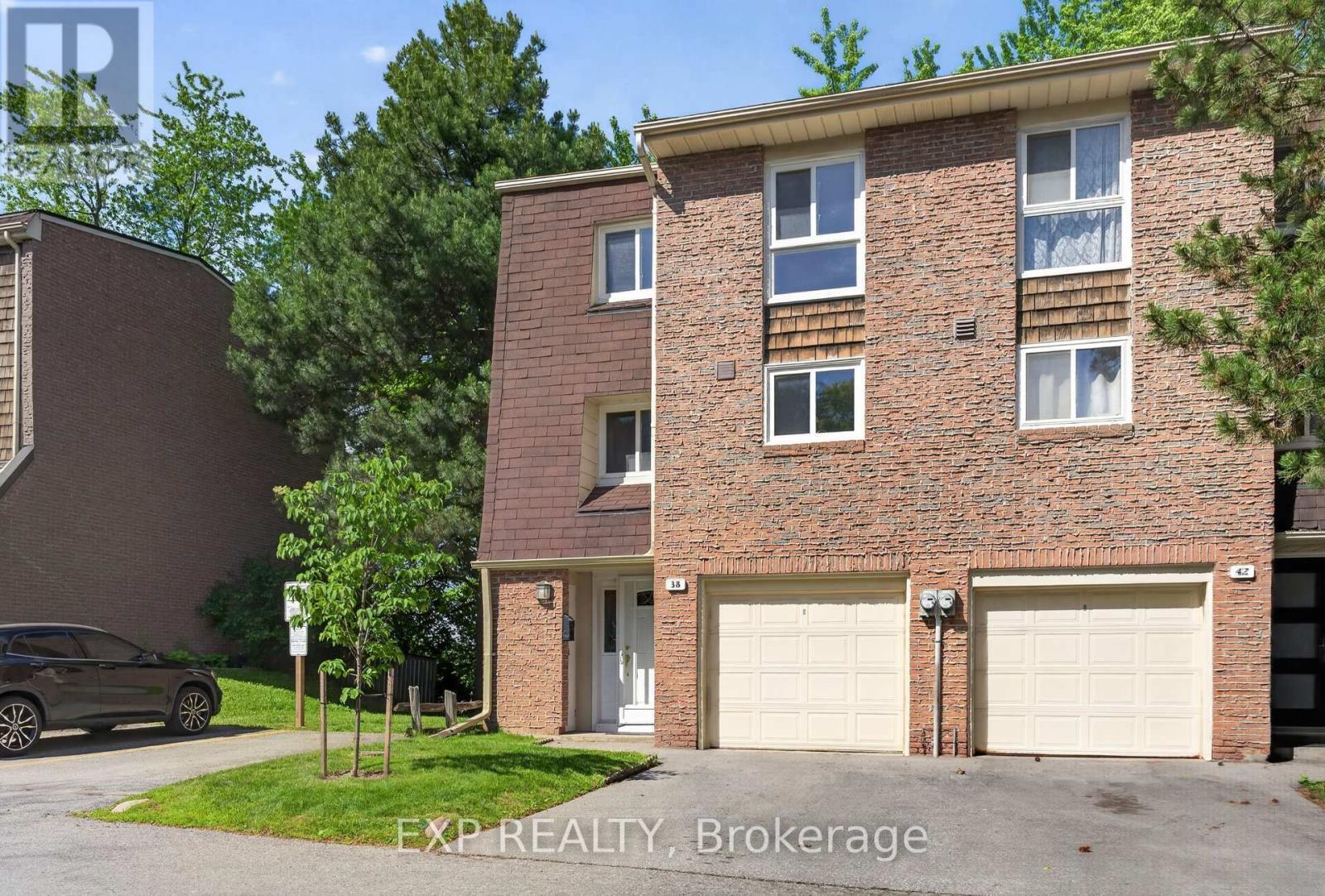 38 Rusty Crestway, Toronto, ON