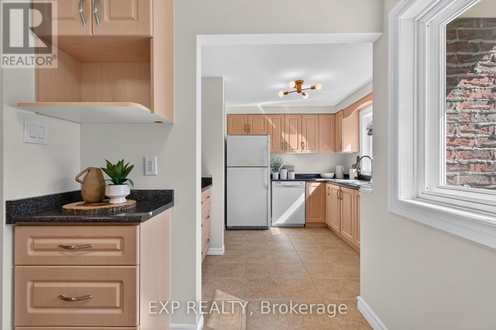 38 Rusty Crestway, Toronto, ON