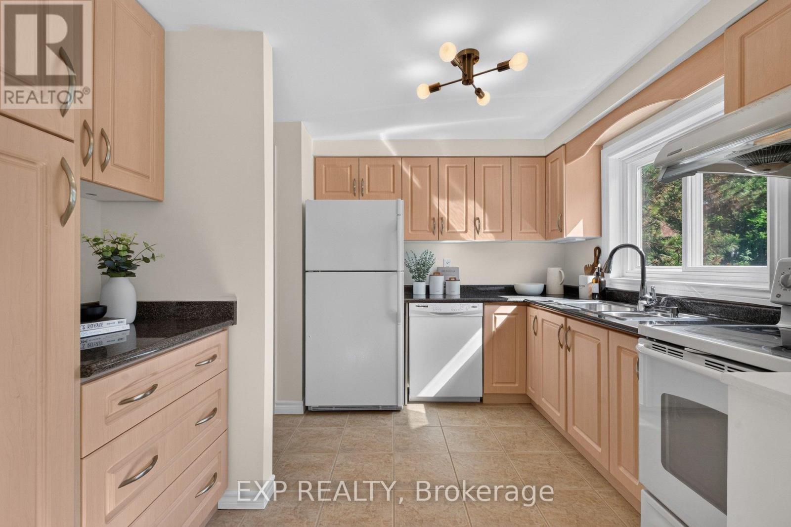 38 Rusty Crestway, Toronto, ON