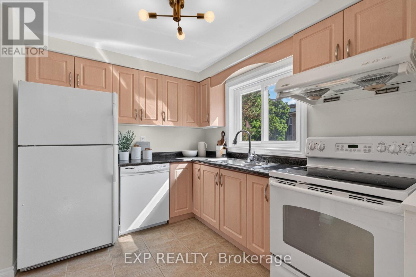 38 Rusty Crestway, Toronto, ON