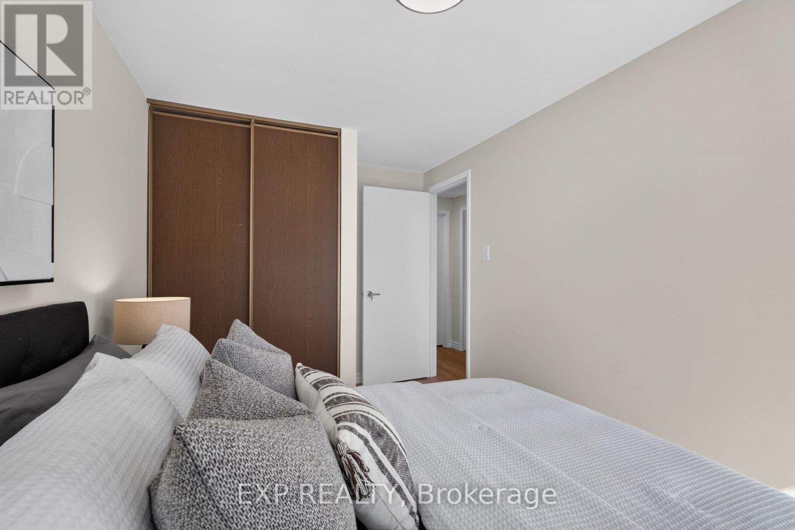 38 Rusty Crestway, Toronto, ON