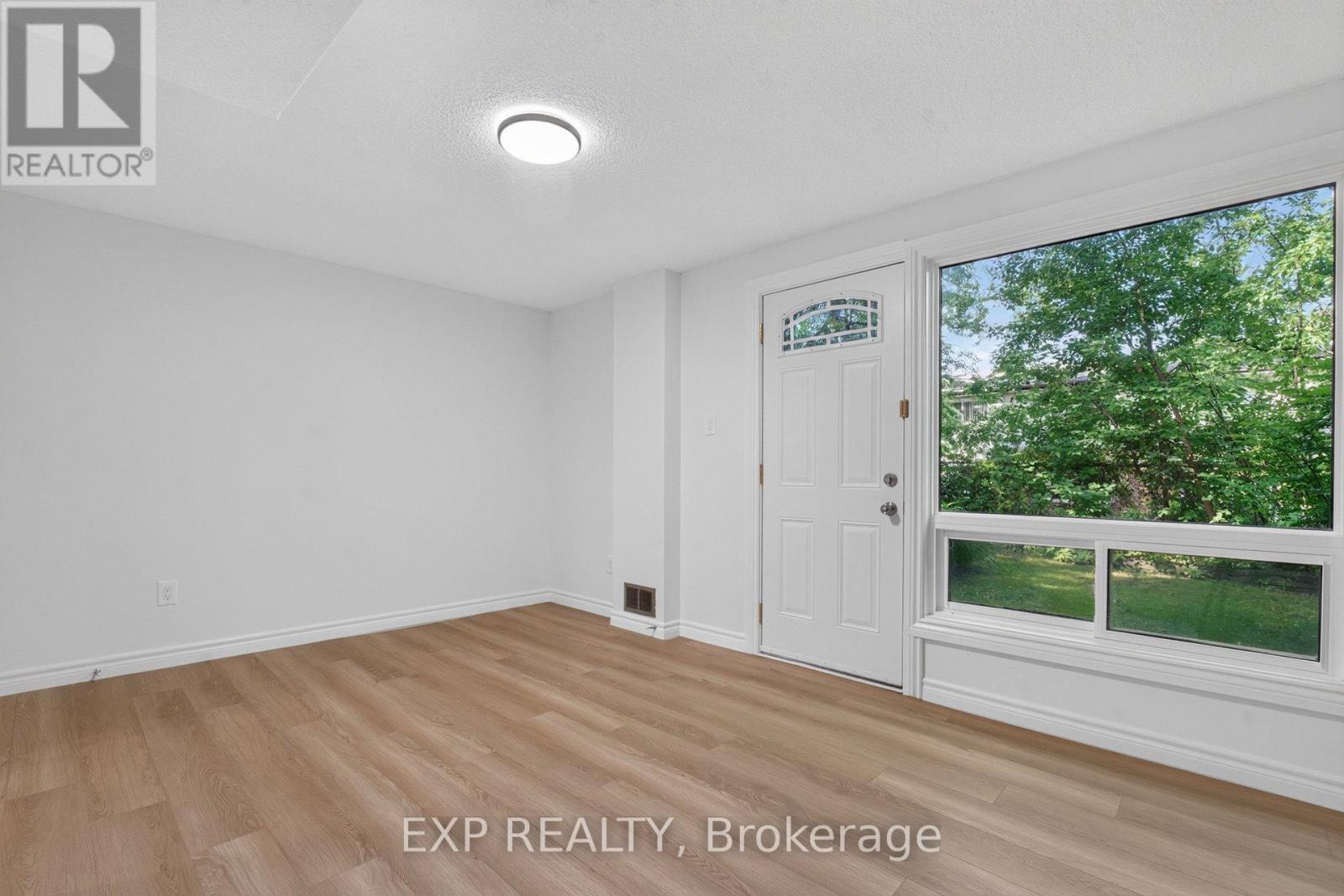 38 Rusty Crestway, Toronto, ON