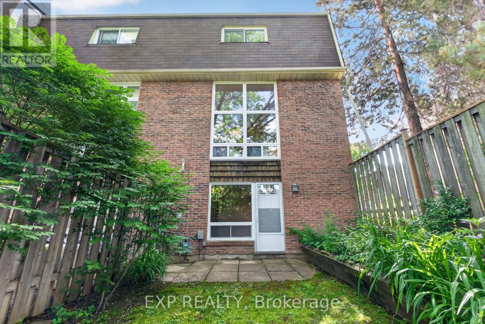 38 Rusty Crestway, Toronto, ON
