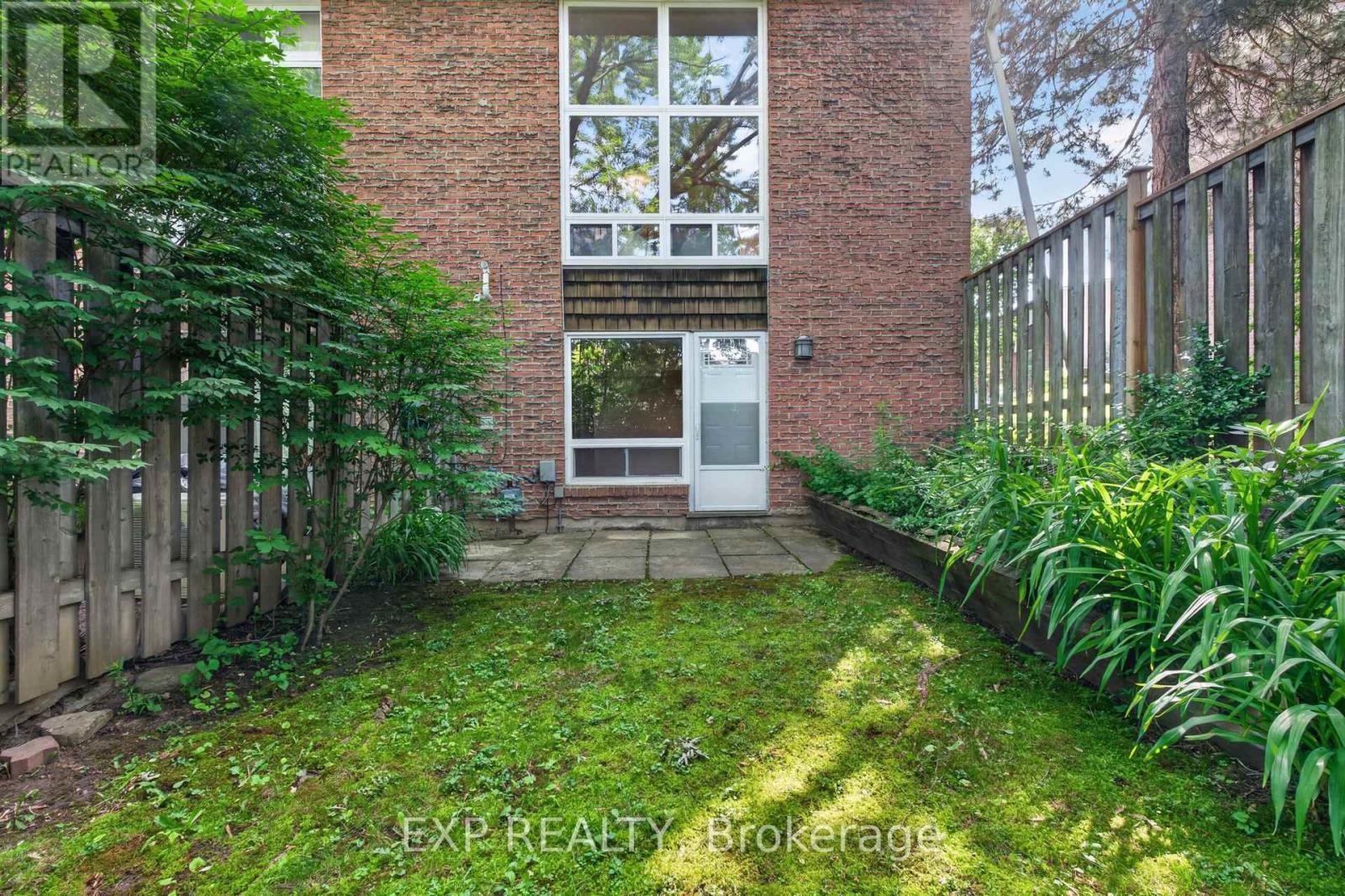 38 Rusty Crestway, Toronto, ON