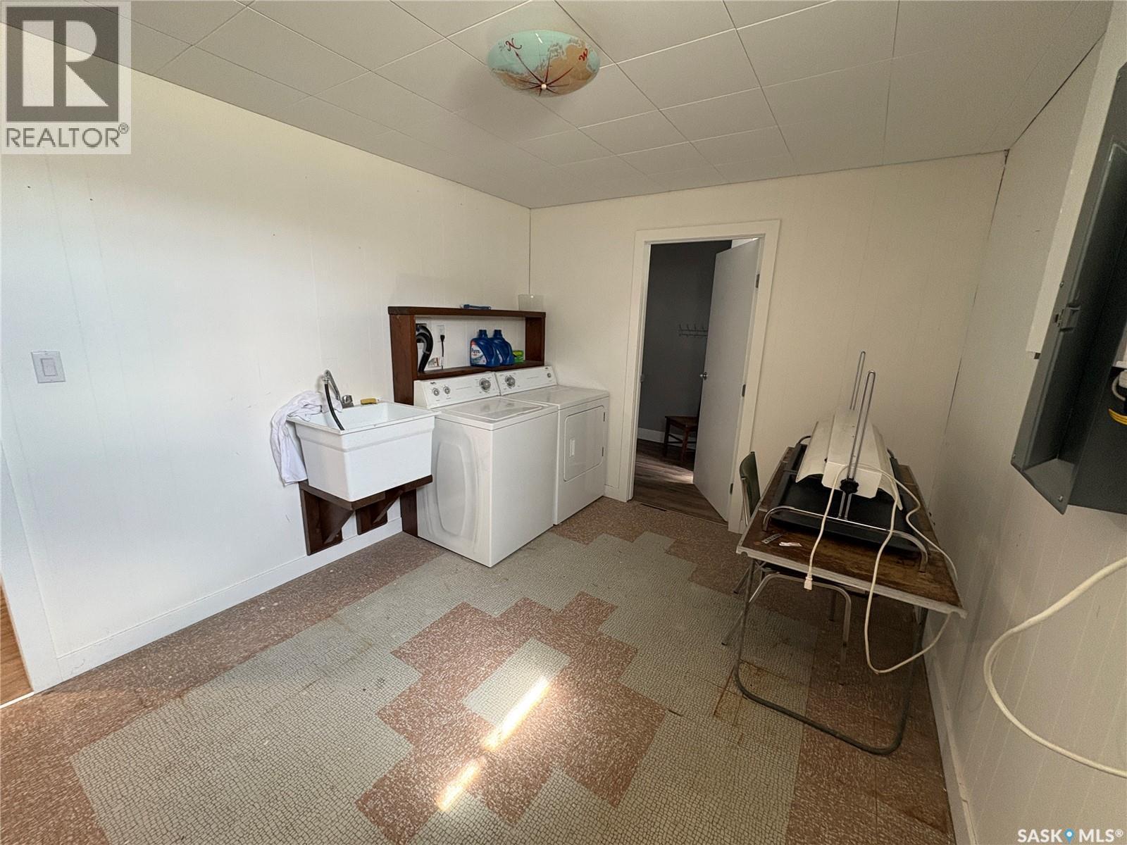 335 Central Avenue S, Swift Current, SK