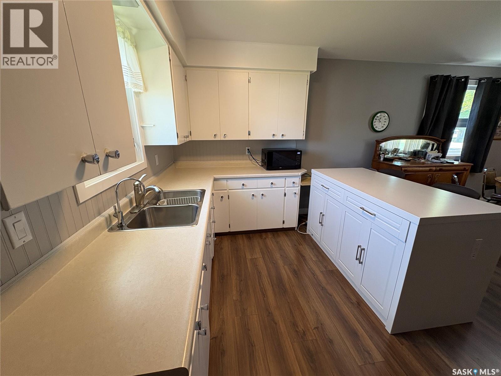 335 Central Avenue S, Swift Current, SK