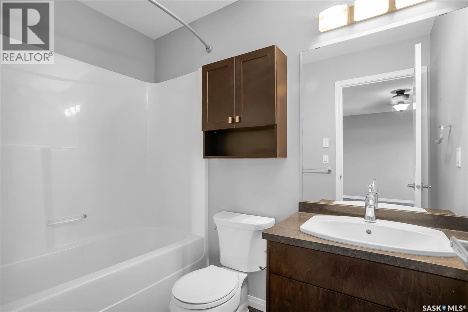 643 Hampton Circle, Saskatoon, SK