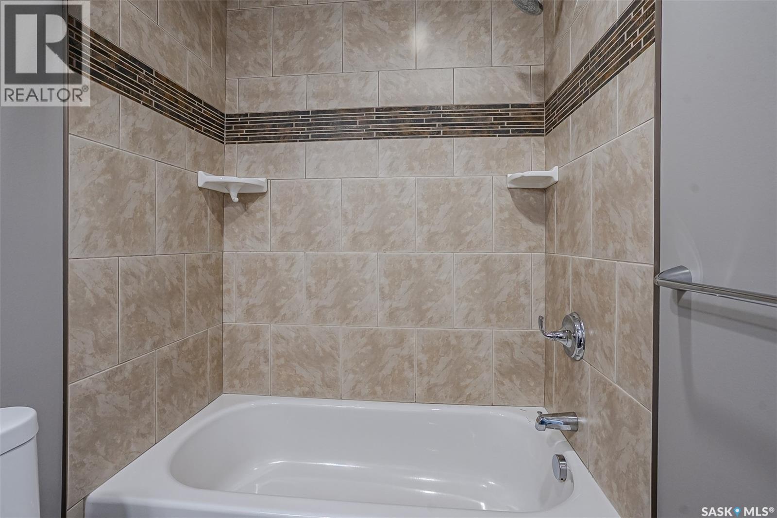 643 Hampton Circle, Saskatoon, SK