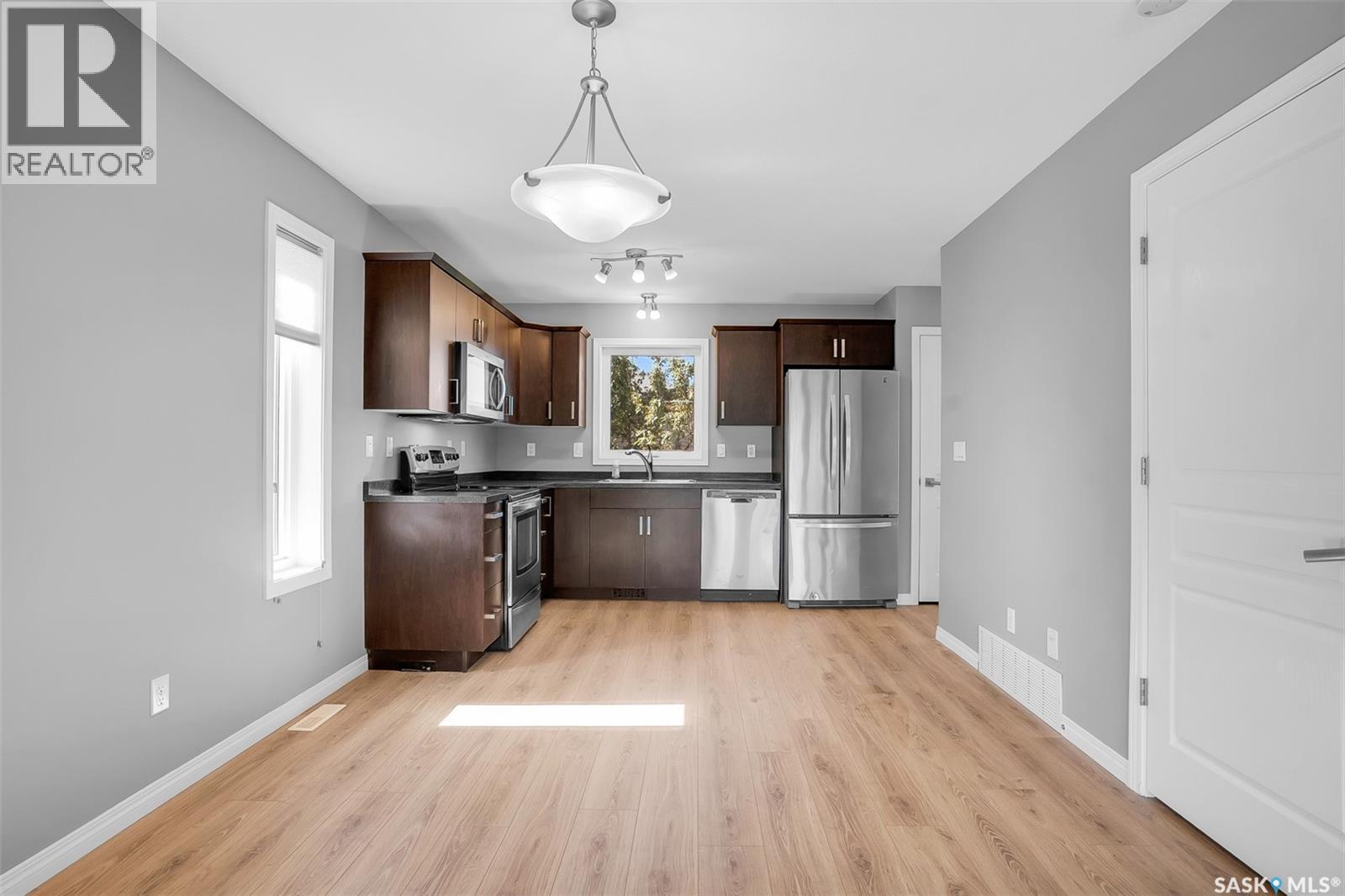643 Hampton Circle, Saskatoon, SK