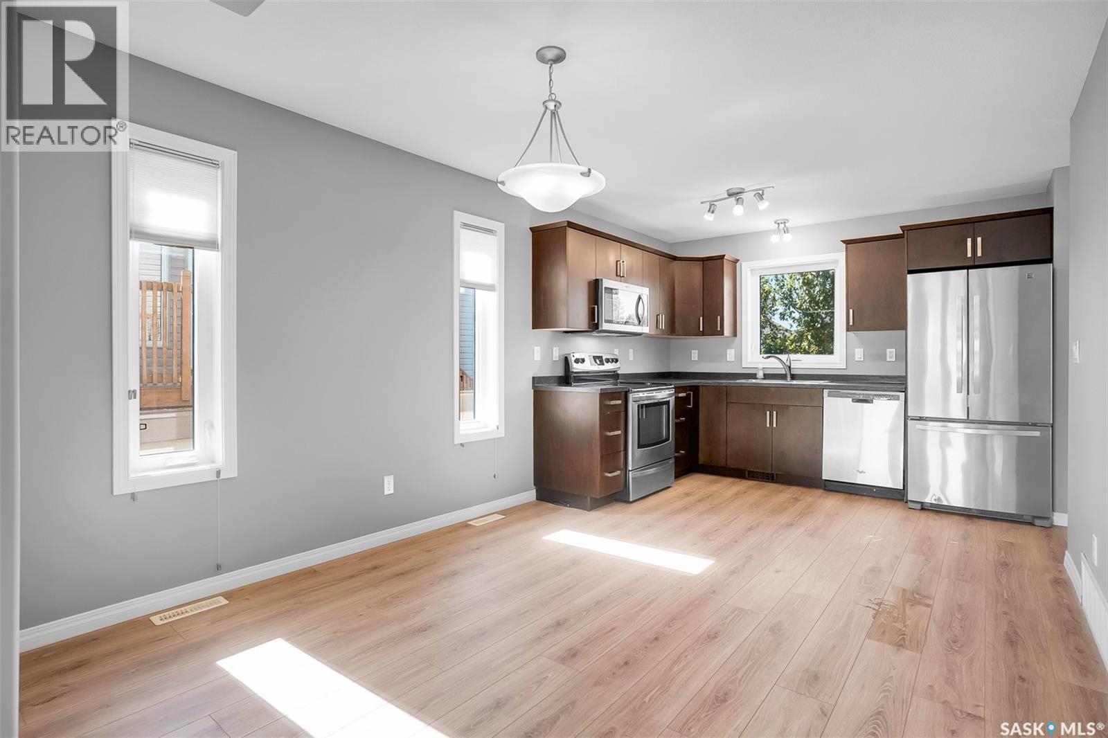 643 Hampton Circle, Saskatoon, SK
