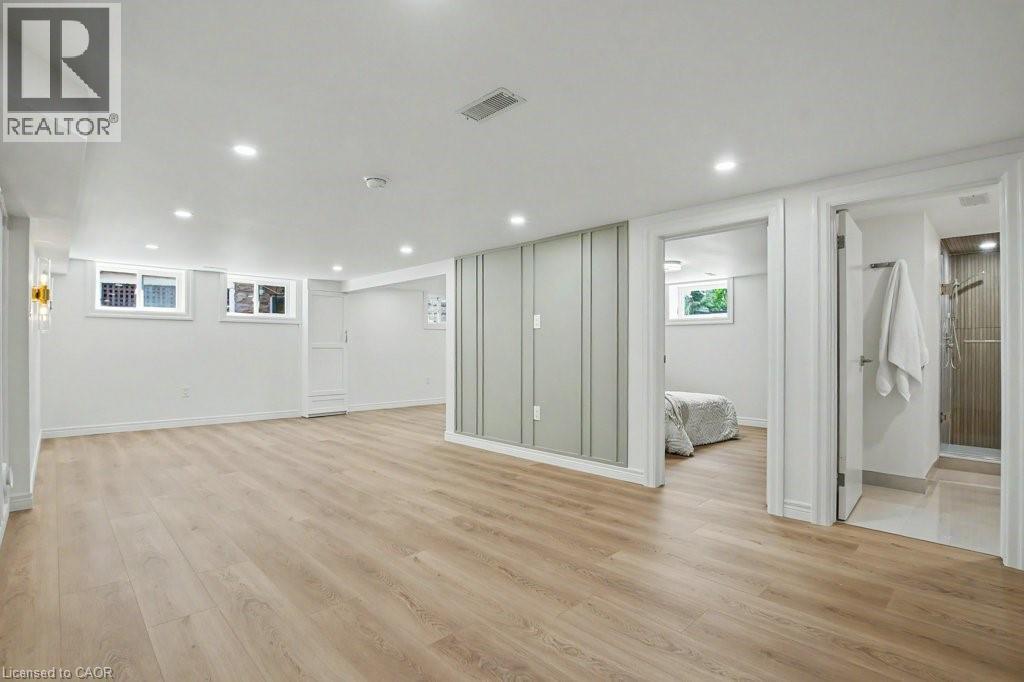 72 Mountain Park Avenue, Hamilton, ON