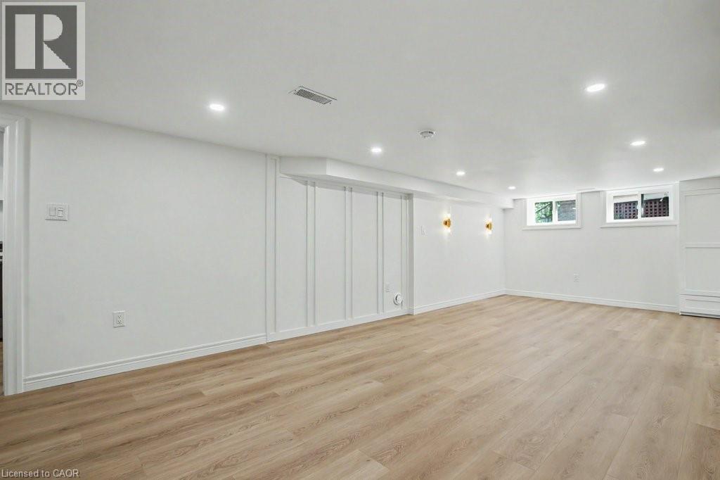72 Mountain Park Avenue, Hamilton, ON