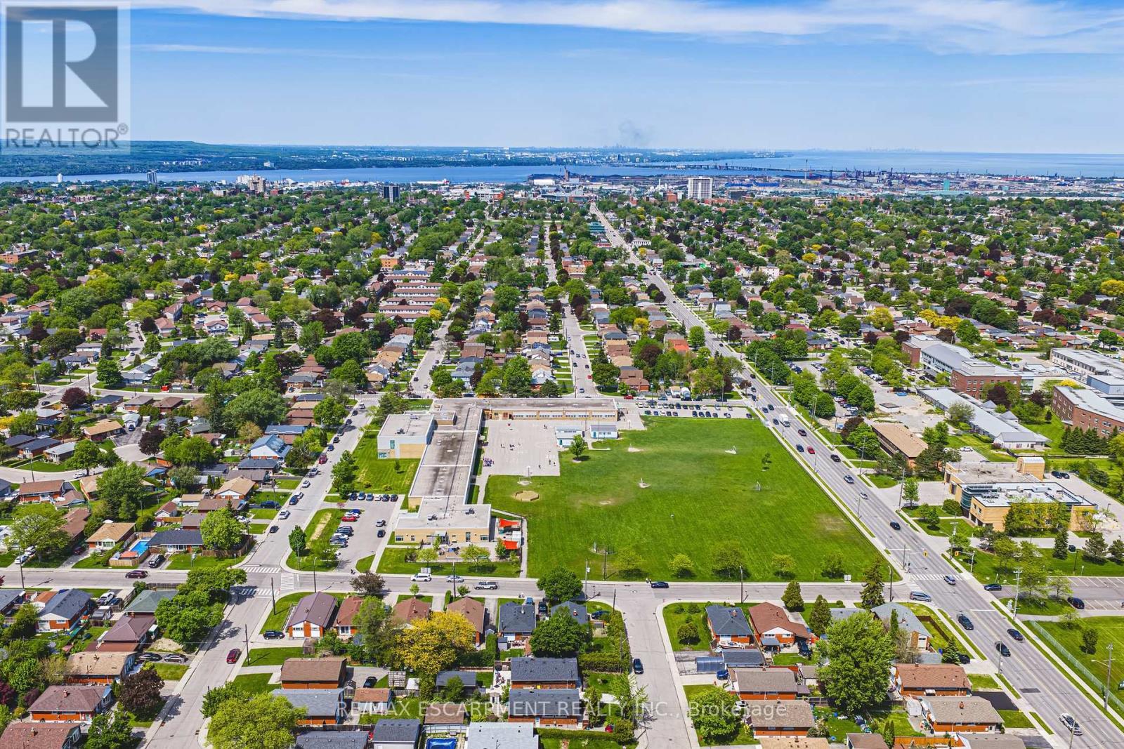546 Mohawk Road E, Hamilton, ON