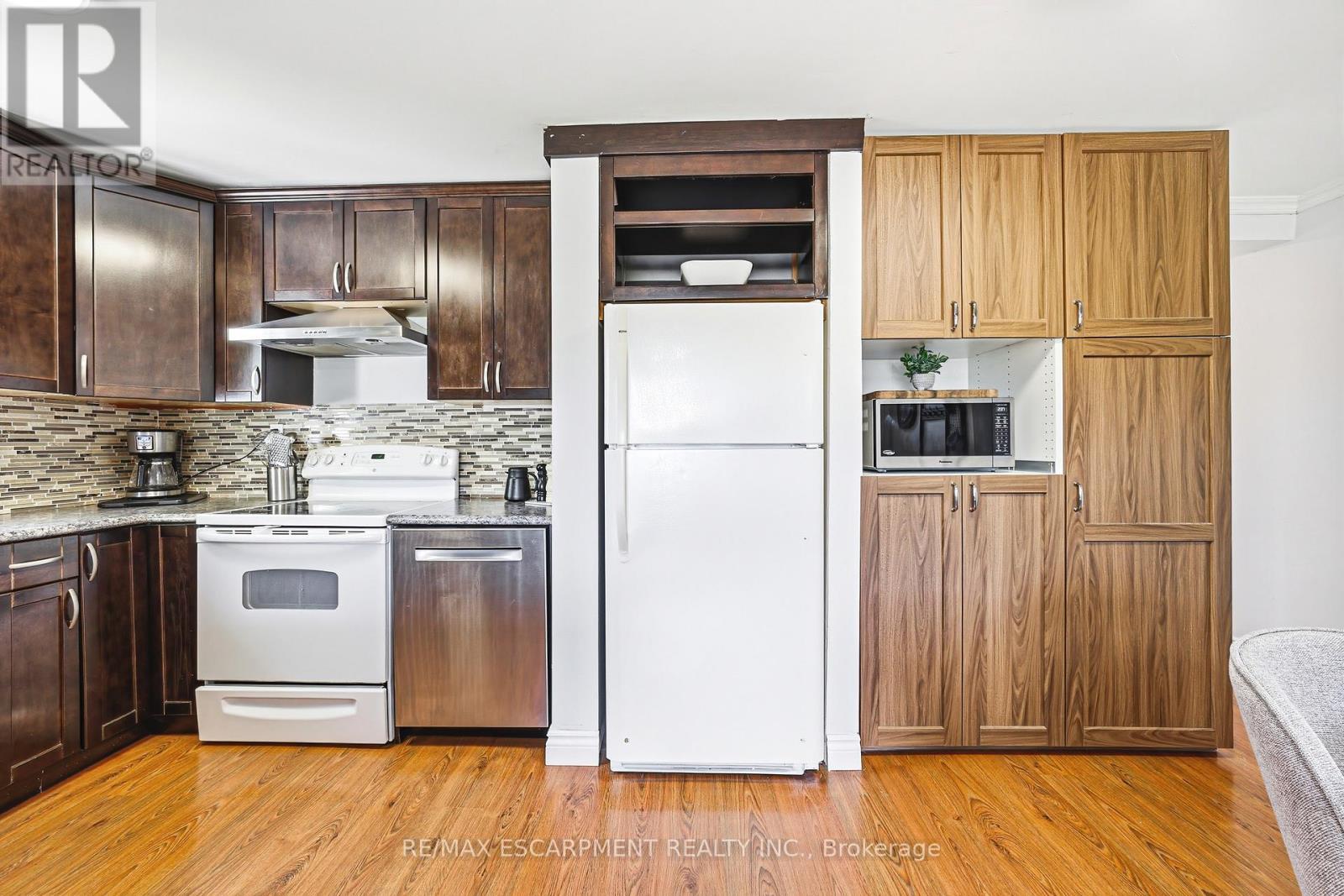 546 Mohawk Road E, Hamilton, ON