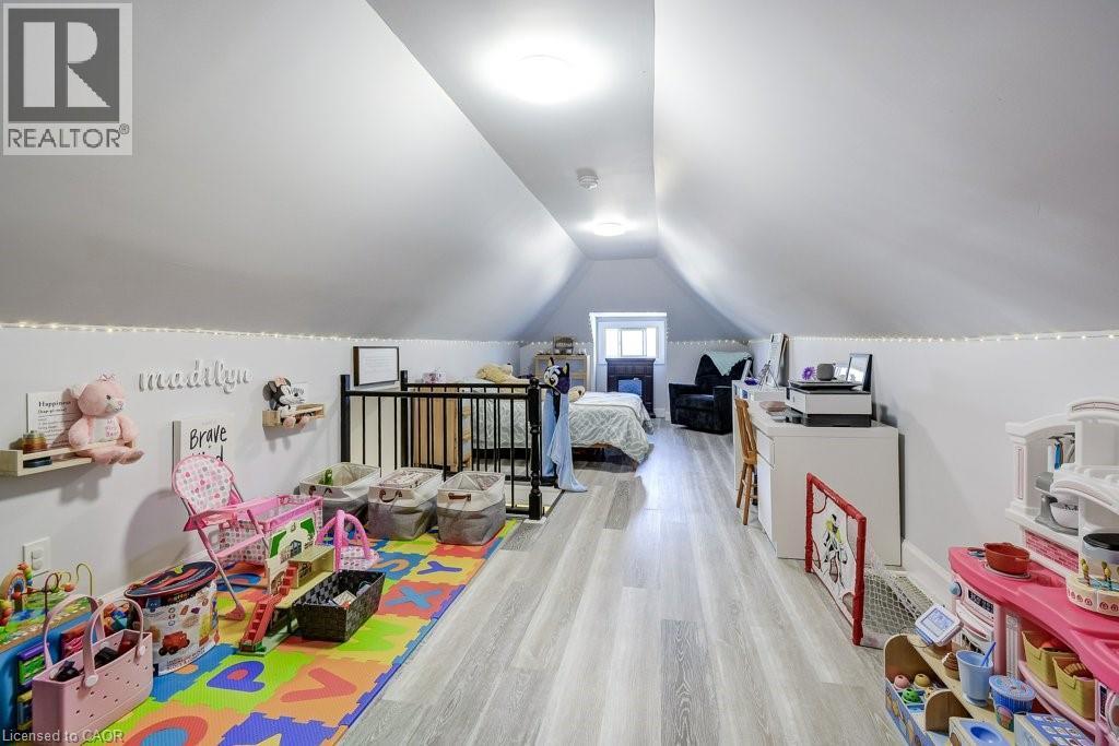 30 East 15Th Street, Hamilton, ON